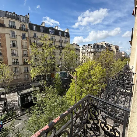 Apartment Spacious Designer Near Montmartre Paris