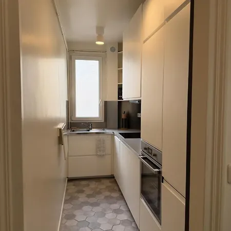 Spacious Designer Near Montmartre Paris