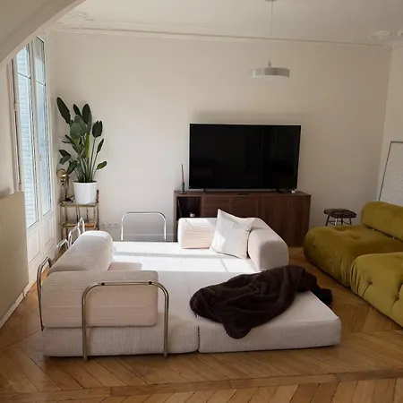 Apartment Spacious Designer Near Montmartre