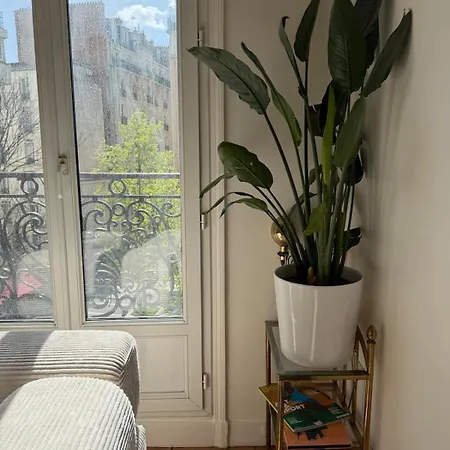 Apartment Spacious Designer Near Montmartre